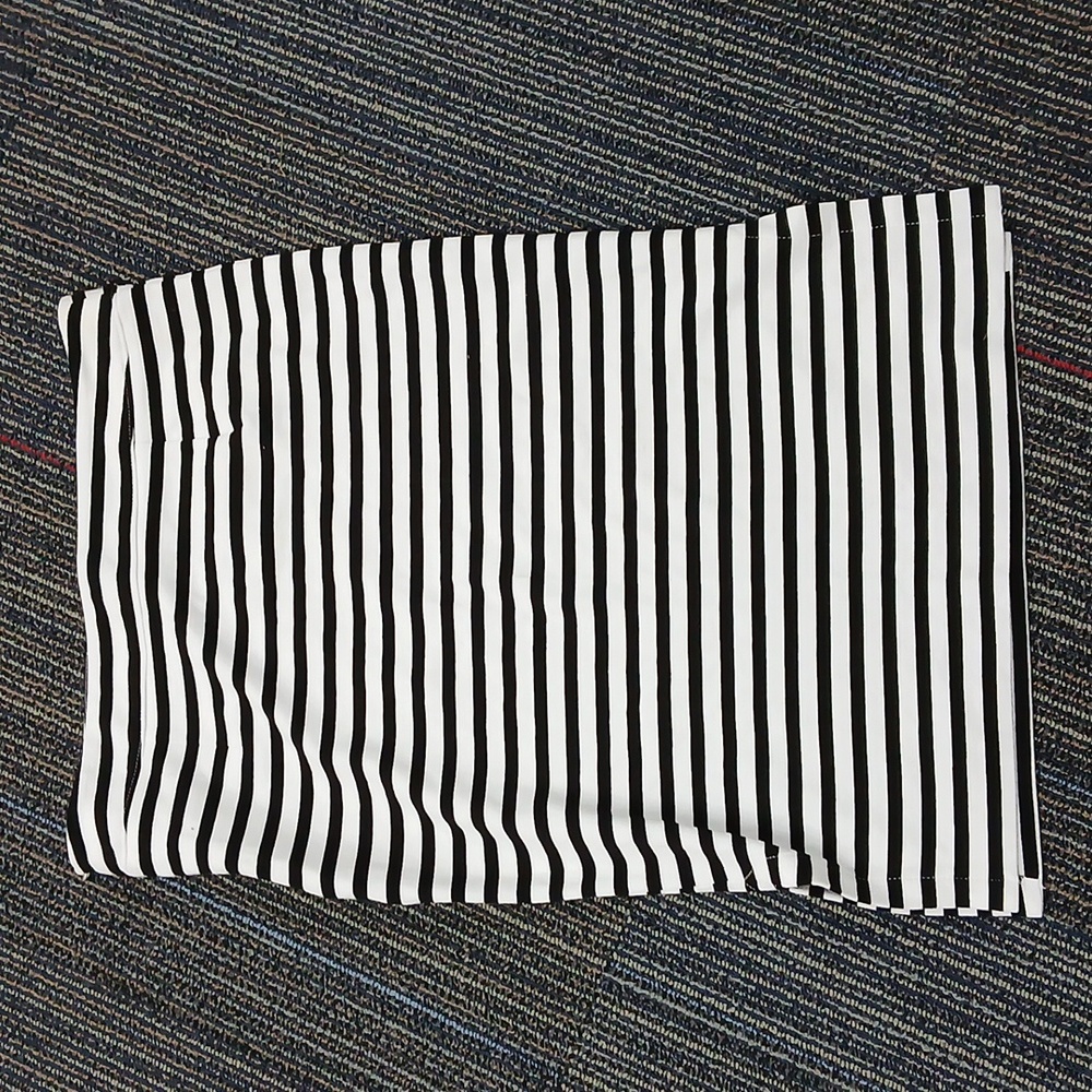 Banana Republic skirt Black White Striped Size 10 - Picture 3 of 5
